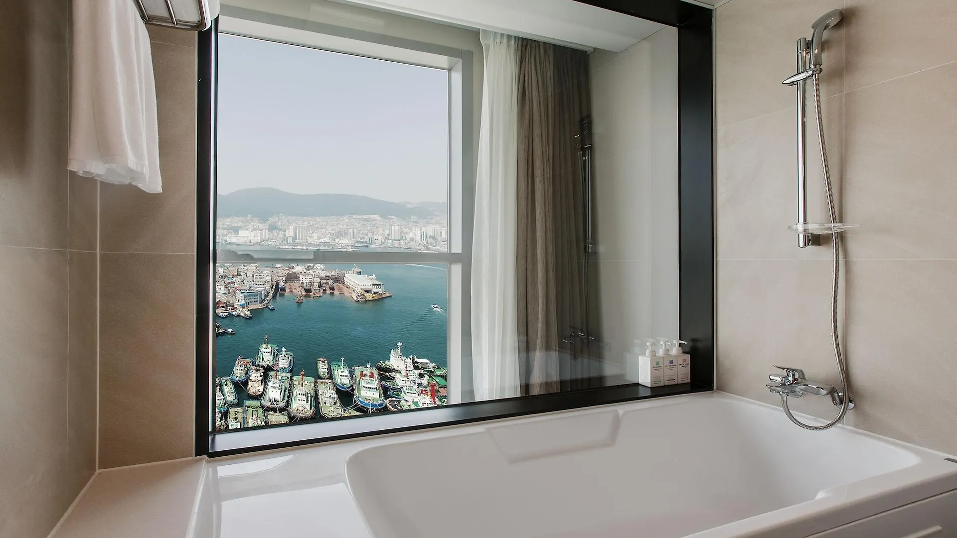 Value Hotel Busan 4*,