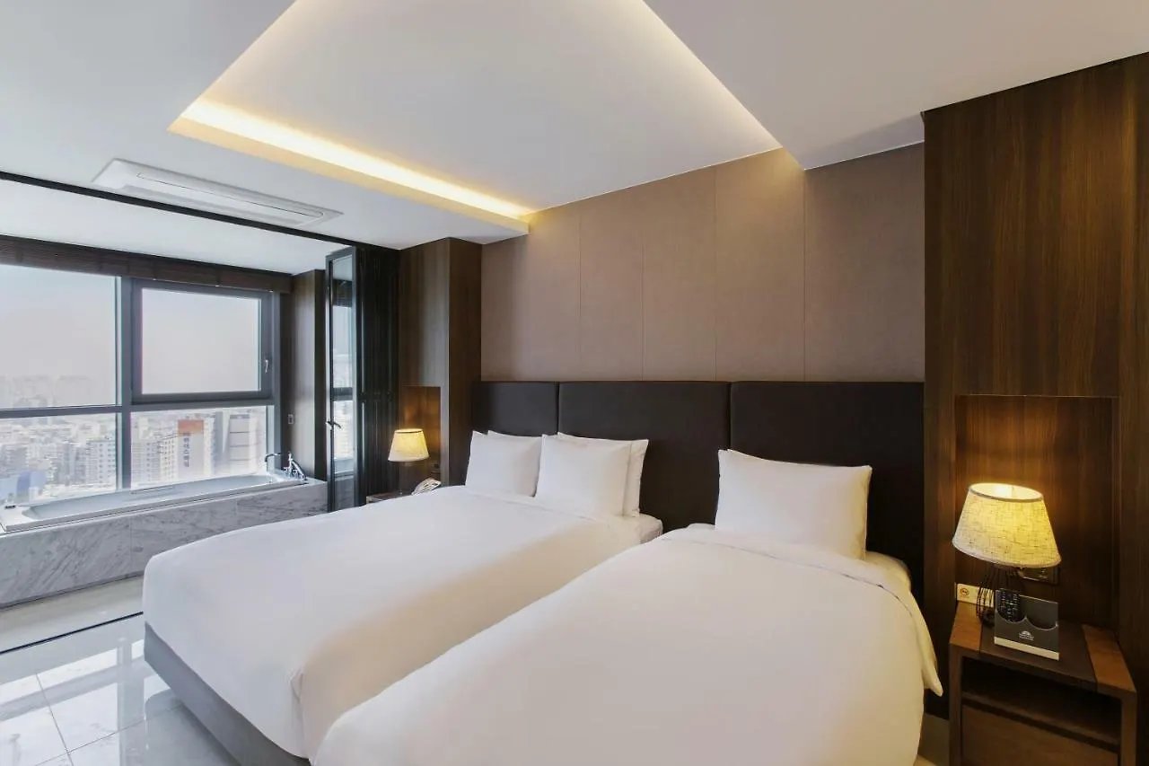 Value Hotel Busan 4*,